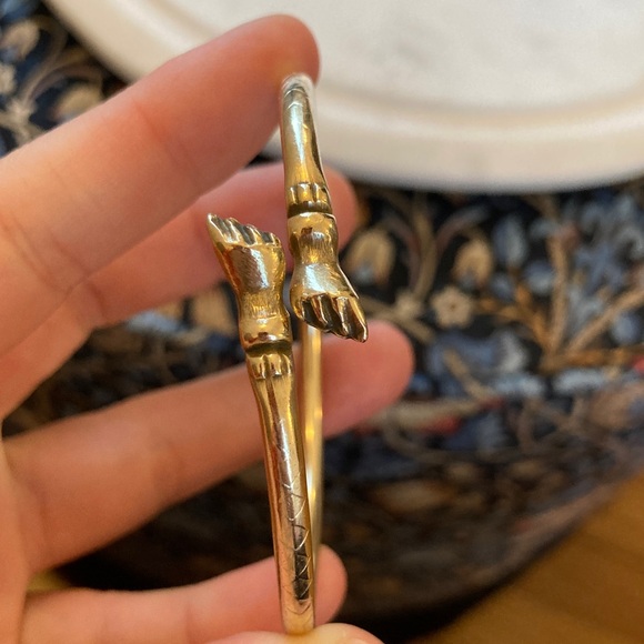 Rare Victorian Figa Fists Solid Brass Bypass Bracelet Diamond Pattern - Picture 3 of 15